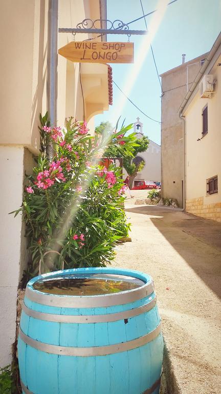 Gospoja Park & Beach Apartment Vrbnik Εξωτερικό φωτογραφία